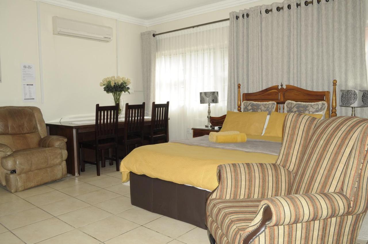@Home Guest House Rustenburg Exterior photo