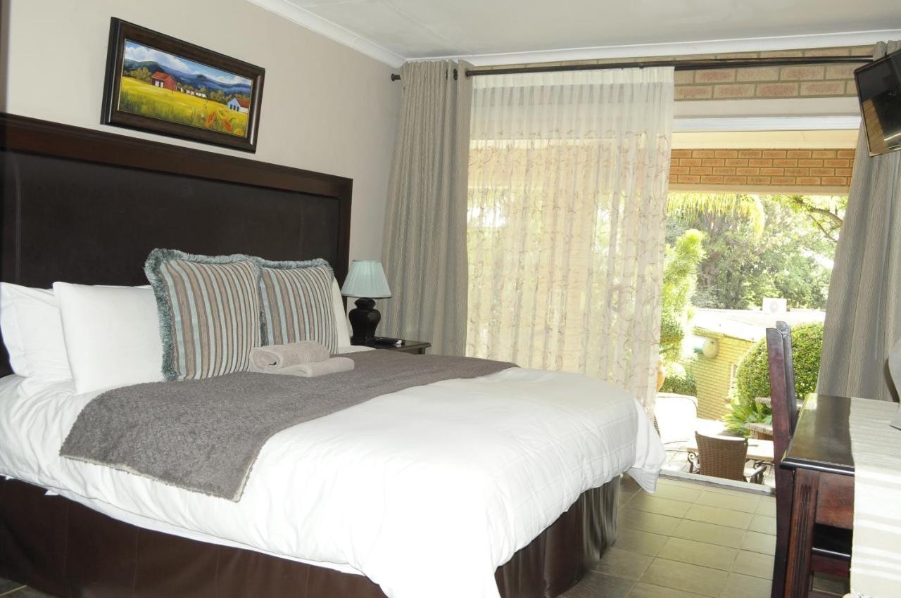 @Home Guest House Rustenburg Exterior photo