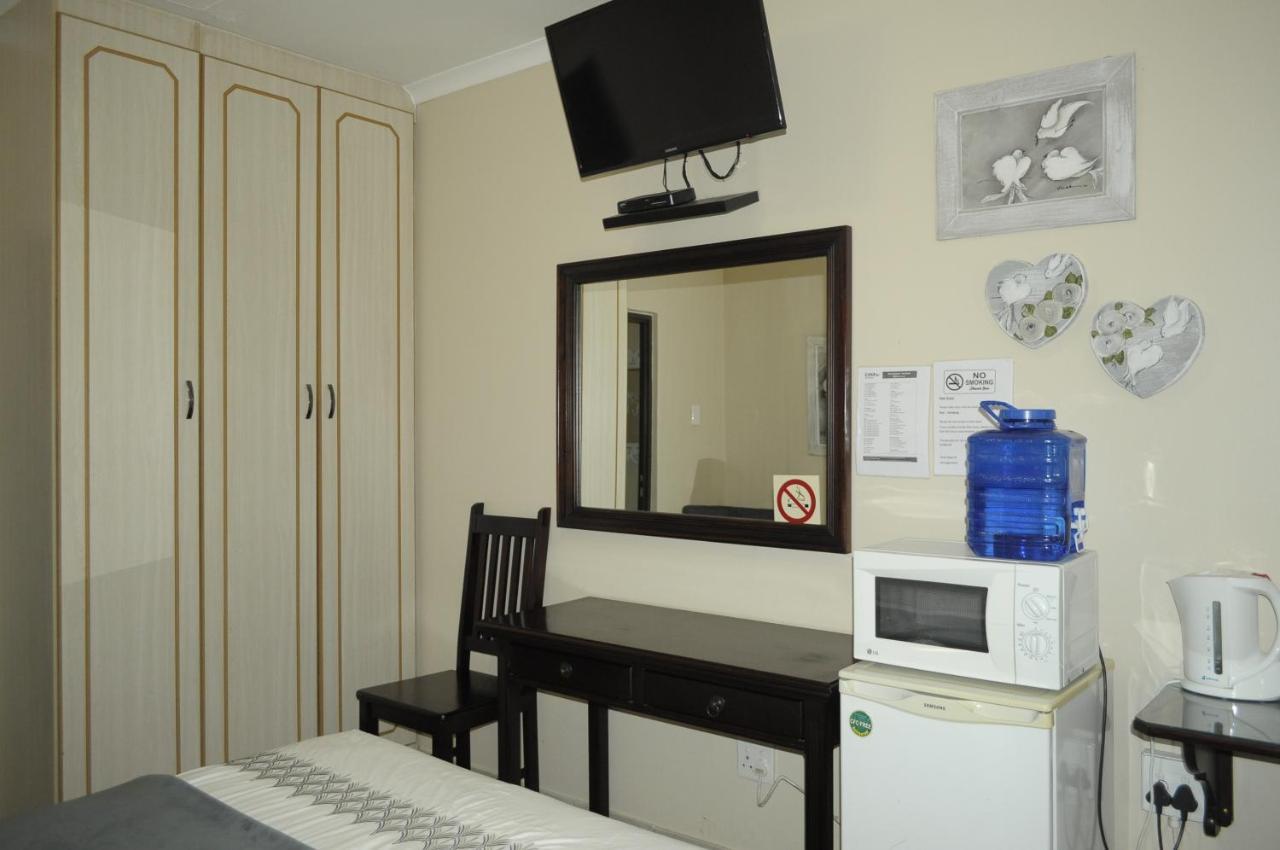 @Home Guest House Rustenburg Exterior photo