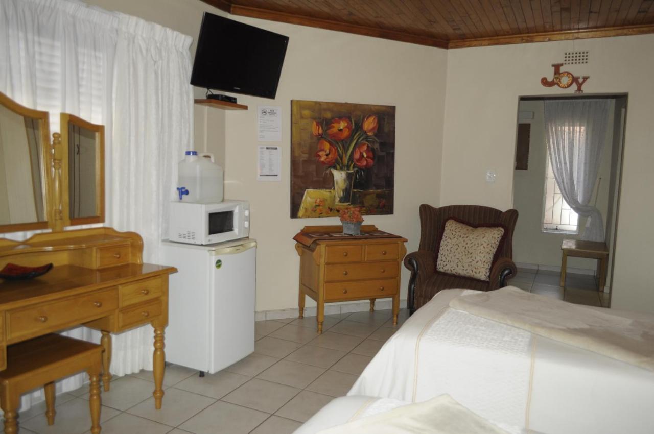@Home Guest House Rustenburg Exterior photo