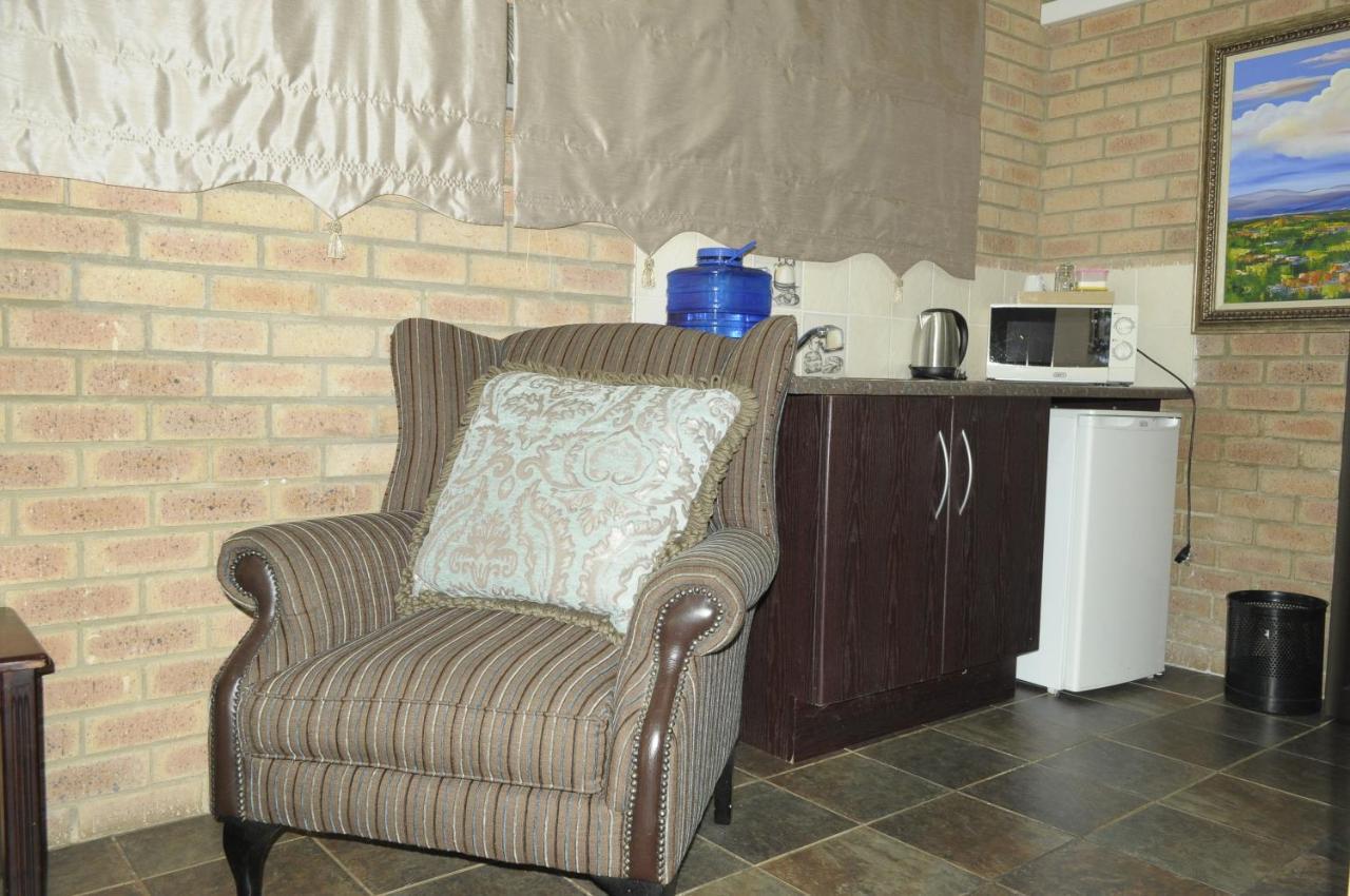 @Home Guest House Rustenburg Exterior photo